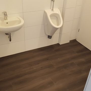 Vinylboden im WC-Bereich Bremen.jpg